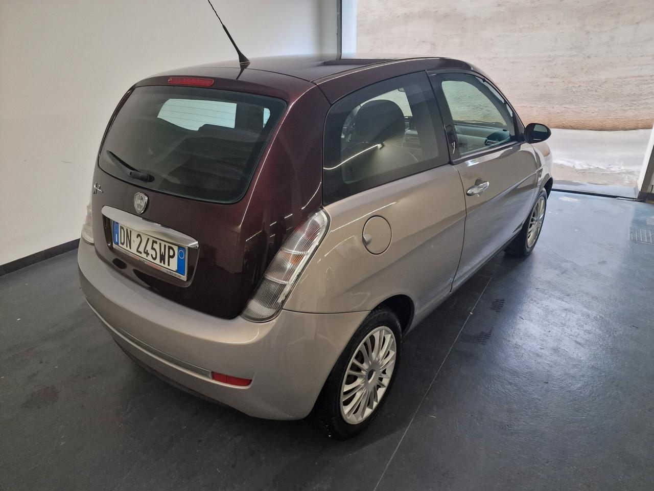 Lancia Ypsilon 1.2 Platino