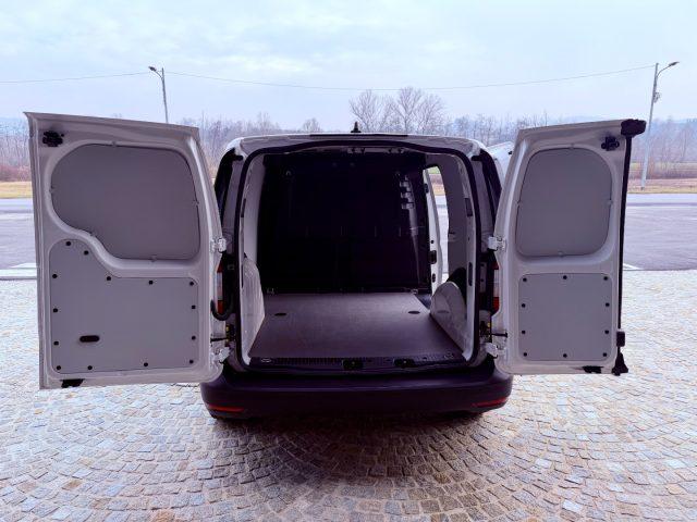 VOLKSWAGEN Caddy KM 9.900 - PARI AL NUOVO - FULL OPT - NO OBBLIGO F