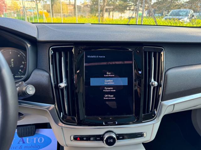 VOLVO V90 Cross Country D4 AWD Geartronic Pro 190CV