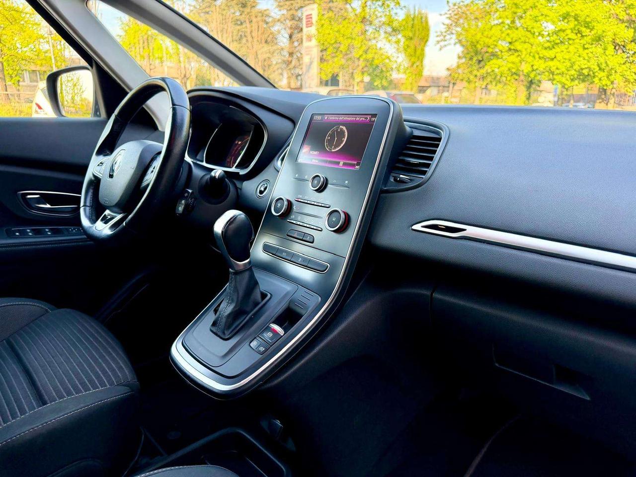 Renault Grand Scenic 7 POSTI