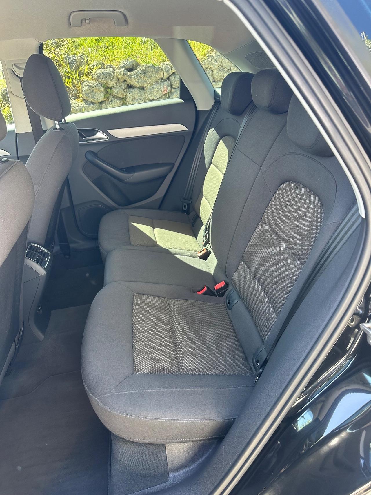 Audi Q3 2.0 TDI S Line 140 cavalli