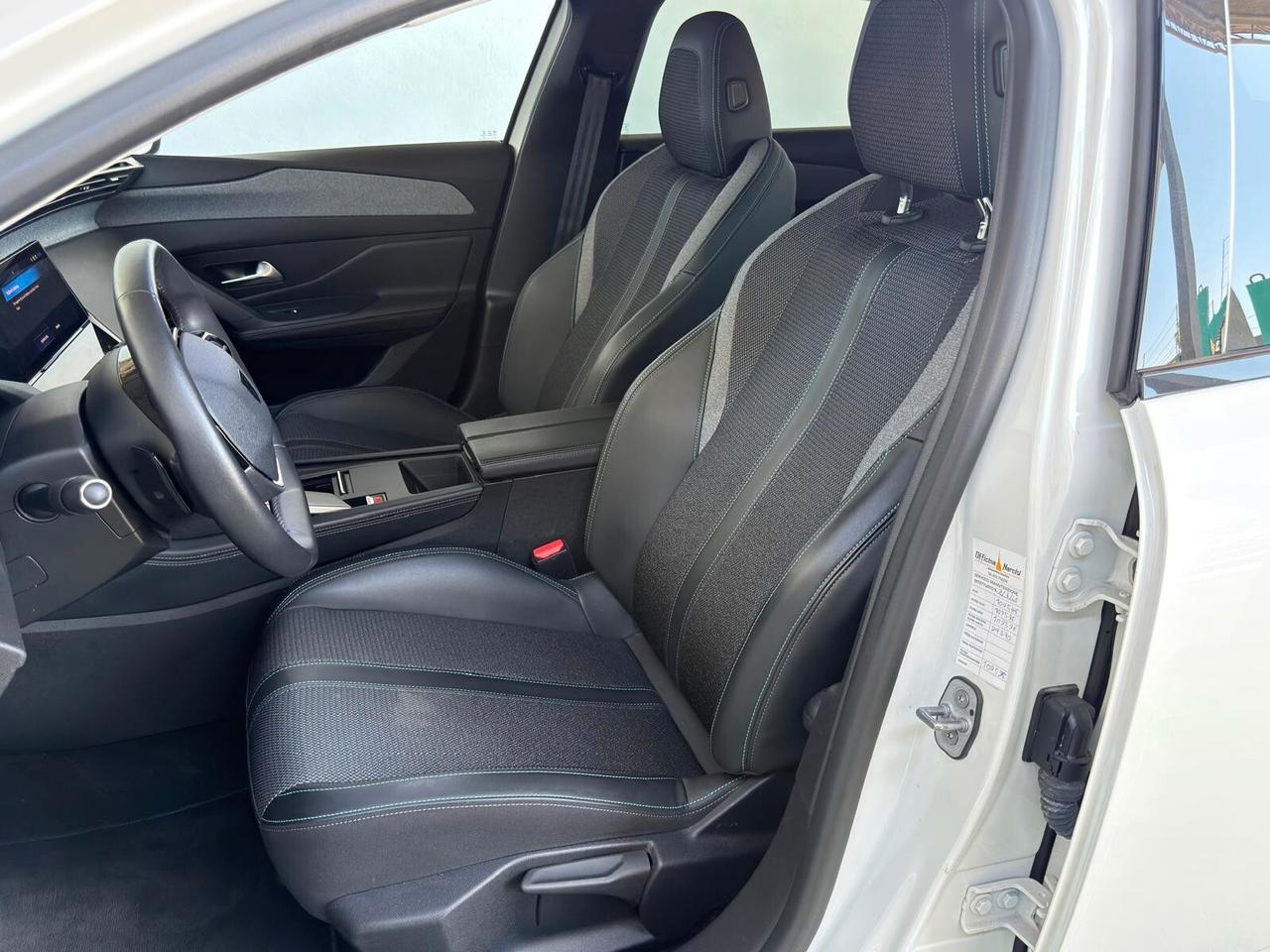 Peugeot 308 Allure Pack 1.5 Diesel 130 CV Automatica – 2023