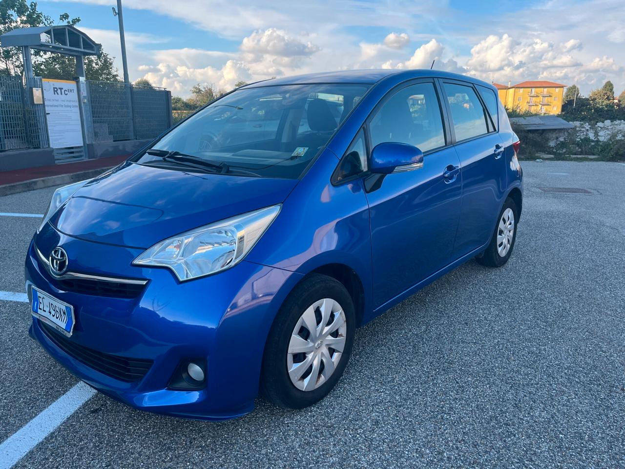 Toyota Verso-S 1.3 MT Style UNICO PROPRIETARIO ADATTA AI NEOPATENTATI