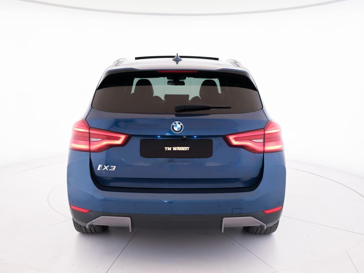 BMW IX3 Impressive - IVA ESPOSTA