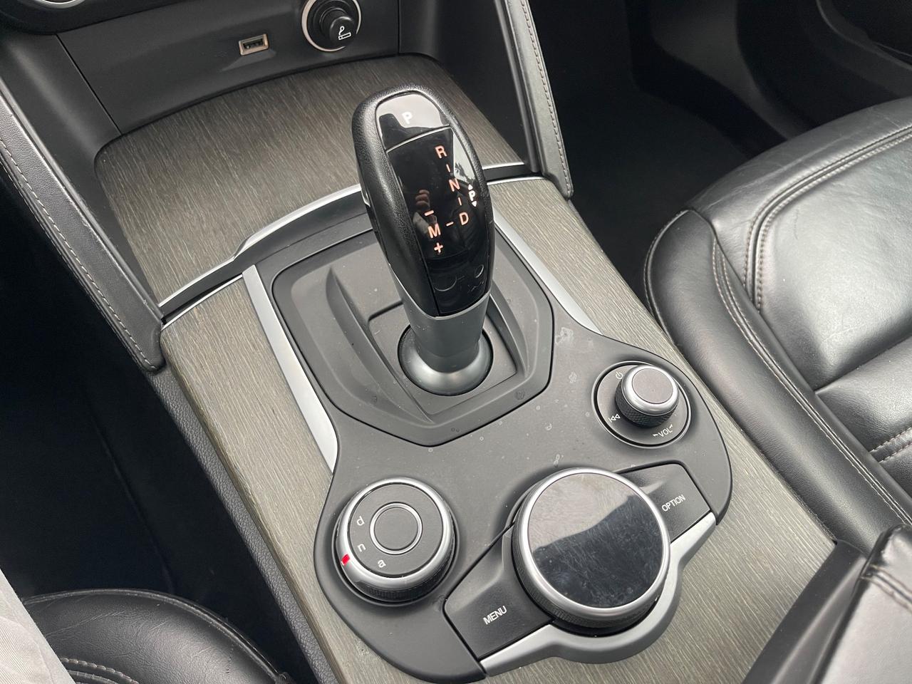 Alfa Romeo Stelvio Executive AT8 Q4 2.2 TurboDiesel 210cv