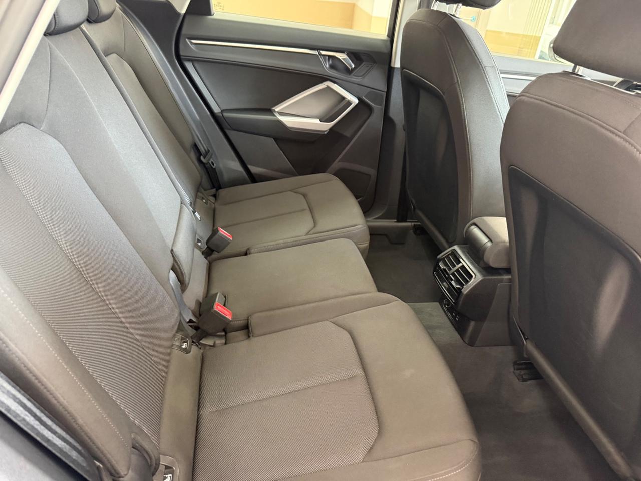 Audi Q3 35 TDI quattro S tronic