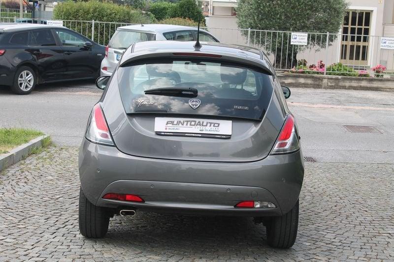 Lancia Ypsilon 1.0 FireFly 5 porte S&S Hybrid Gold