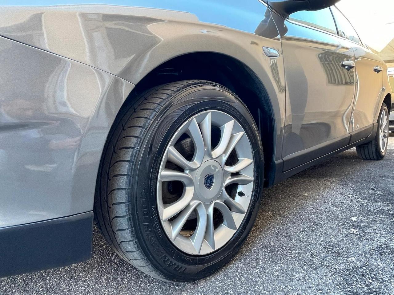 Lancia Delta 1.6 MJT DPF 105 CV Gold