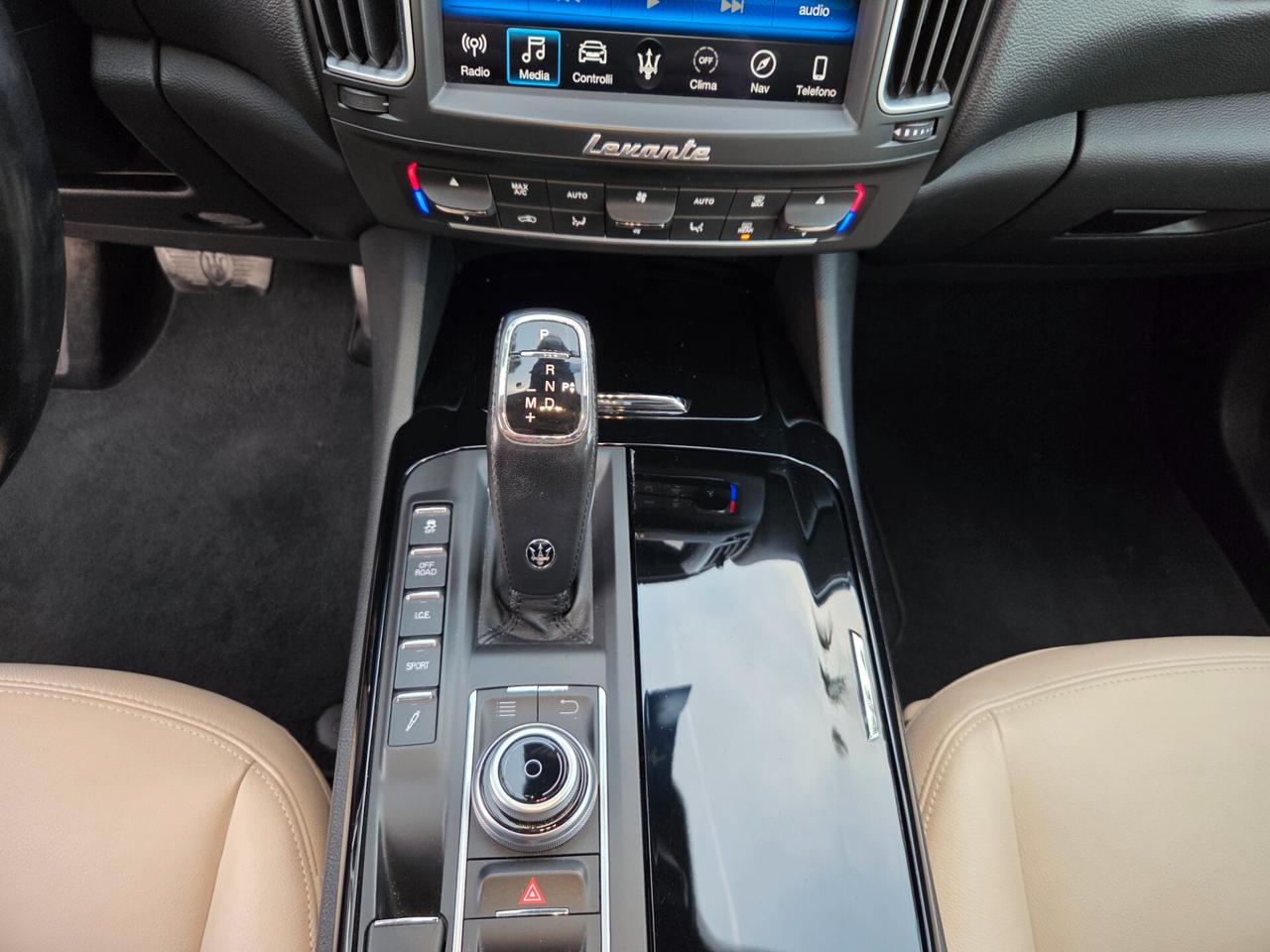 Maserati Levante 3.0 V6 275 cv Diesel AWD Granlusso