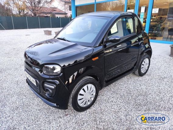 MICROCAR Dué Initial Minicar 50