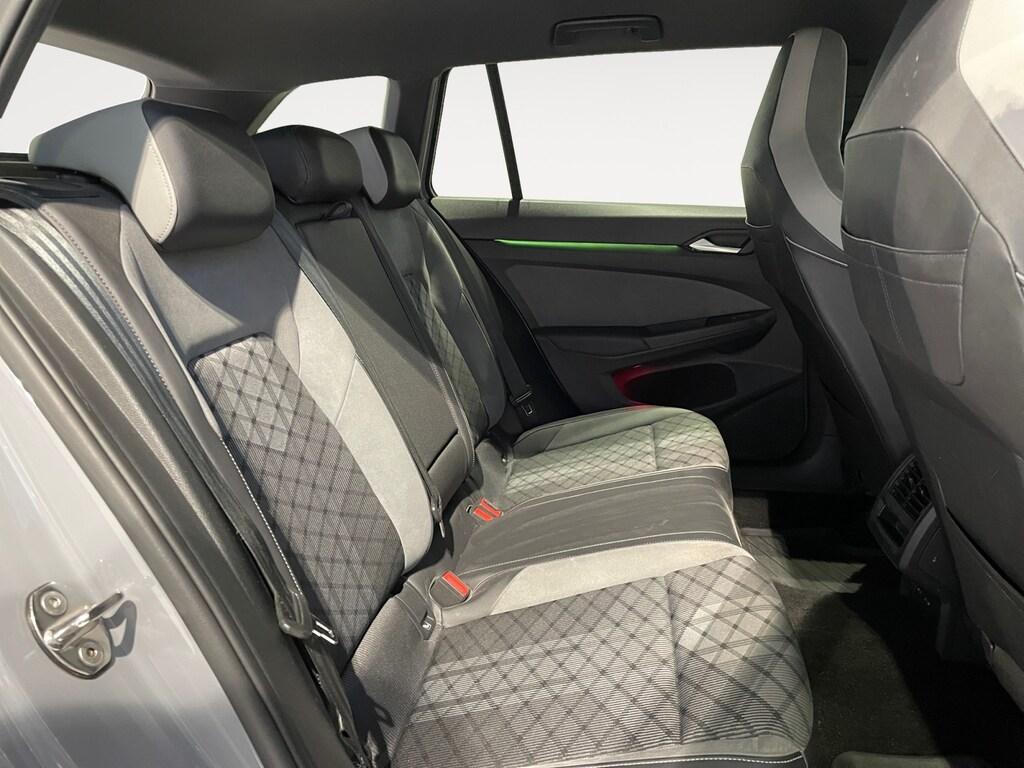 Volkswagen Golf VIII 2020 Variant 1.5 etsi 130CV DSG R-Line (MHEV)