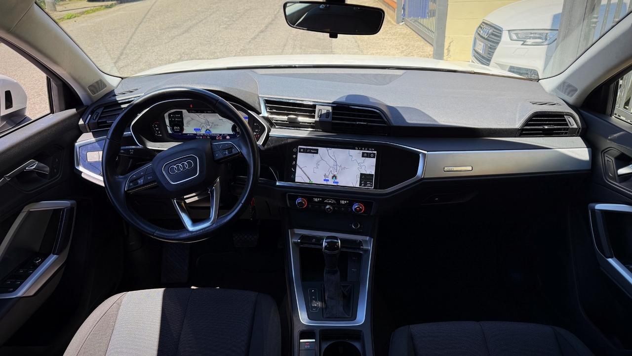 Audi Q3 2.0 Tdi S tronic Business - 11/2021