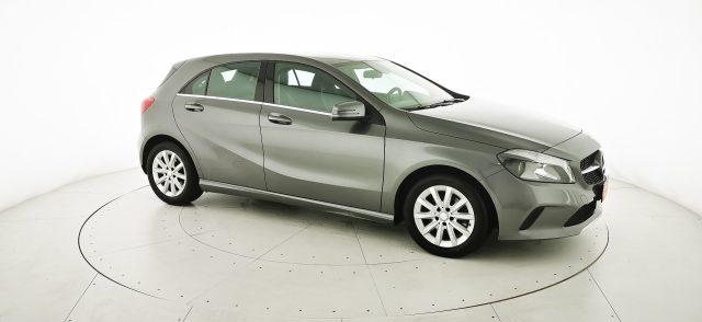 MERCEDES-BENZ A 220 d Automatic Business