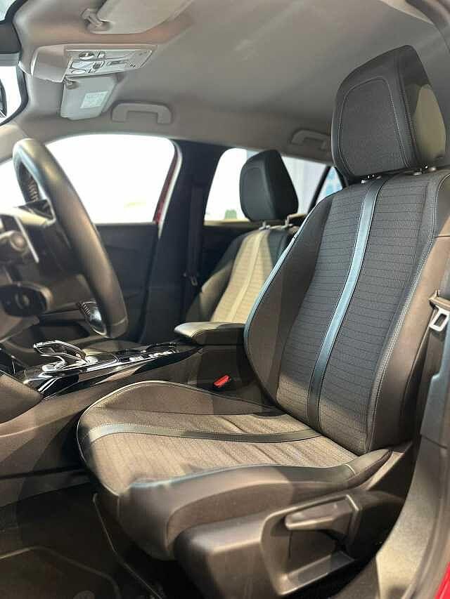 Peugeot 2008 PureTech 130 S&S EAT8 Allure Pack