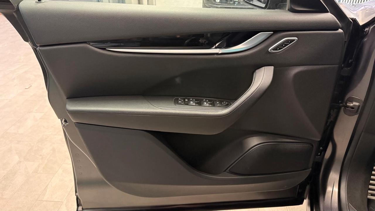 MASERATI LEVANTE GRANSPORT V6 275 Q4 2020