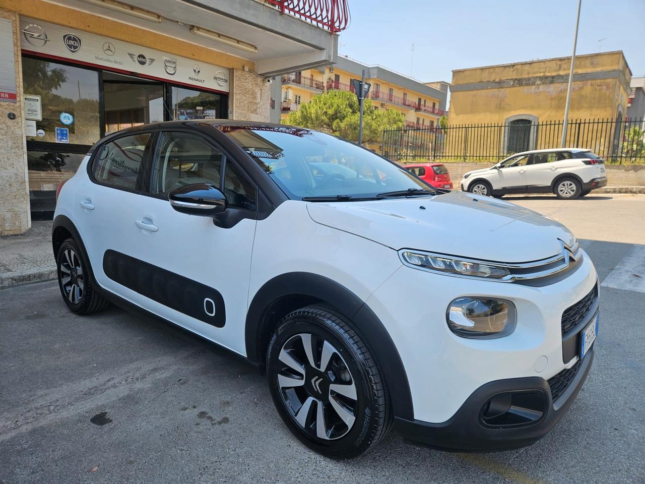 Citroen C3 1.2 benzina 61kw SHINE 2019
