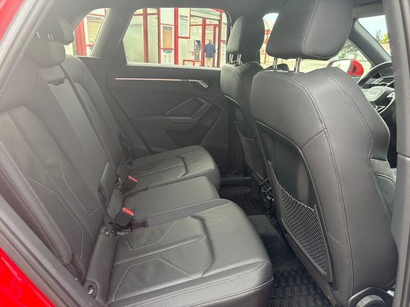 Audi Q3 35 2.0 tdi S line edition s-tronic