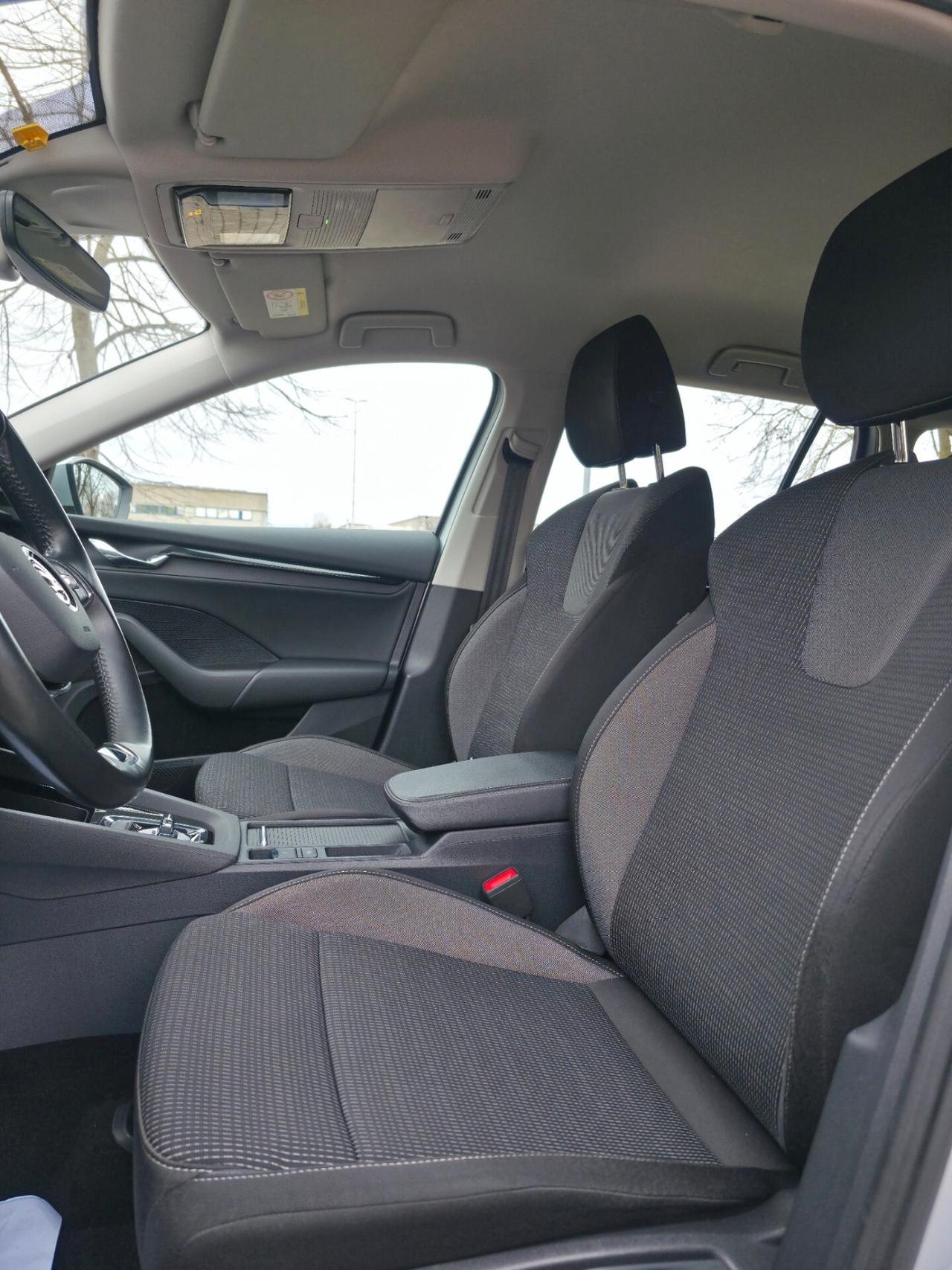 Skoda Octavia 2.0 TDI EVO DSG Wagon Executive 115CV