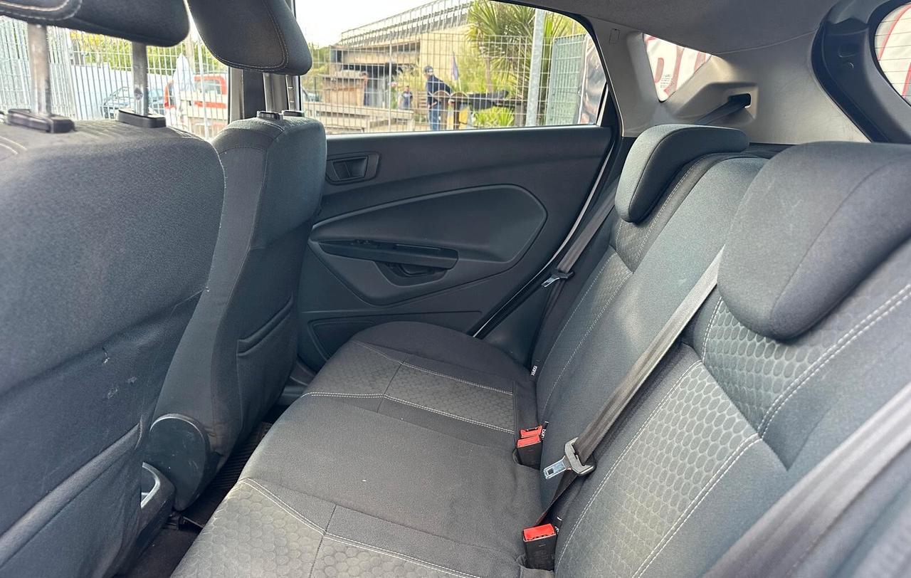 Ford Fiesta 1.6 TDCi 95 CV 5p. Titanium-2010