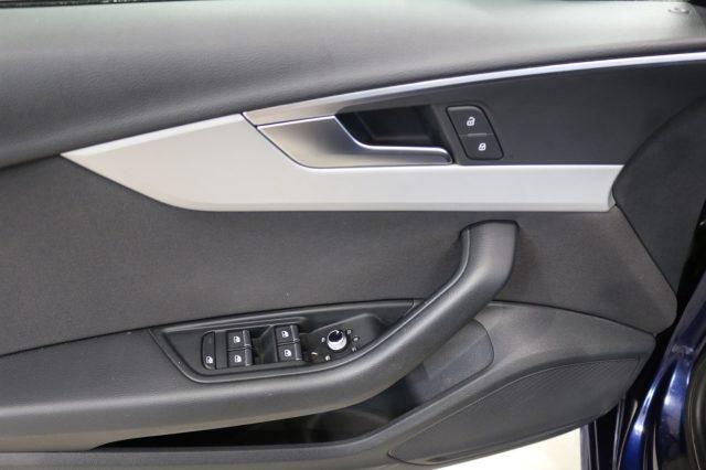 AUDI A4 40 TDI quattro S tronic Business Advanced