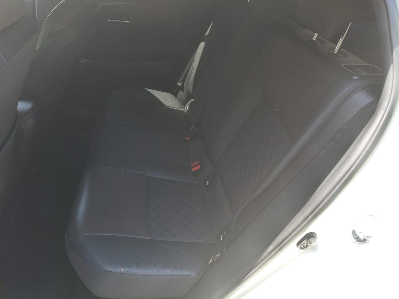 Toyota C-HR 1.8 Hybrid E-CVT Lounge