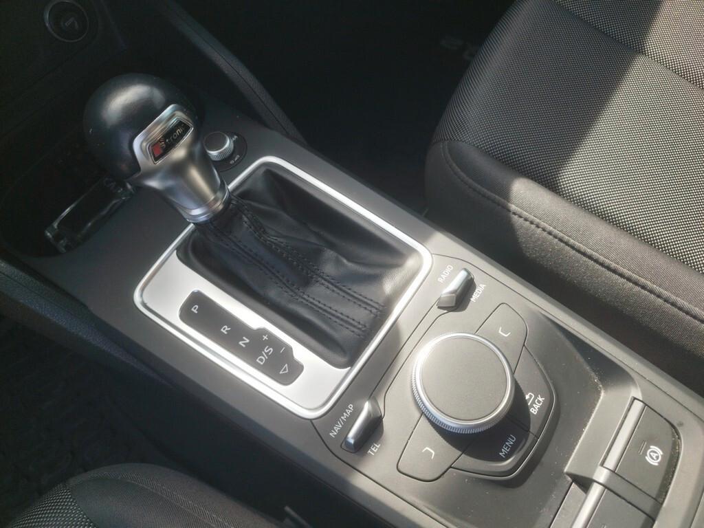 Audi Q2 30 TDI S tronic Business