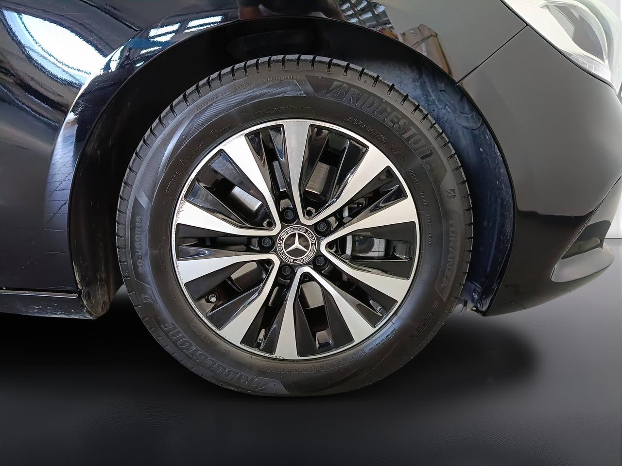 Mercedes-Benz Classe B - W247 2018 - B 180 d Sport auto