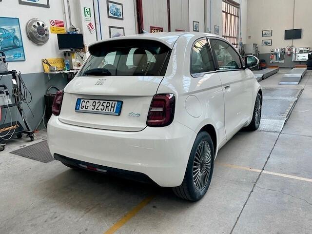 Fiat 500 500e Berlina 42 kWh Icon Autonomia 300 km