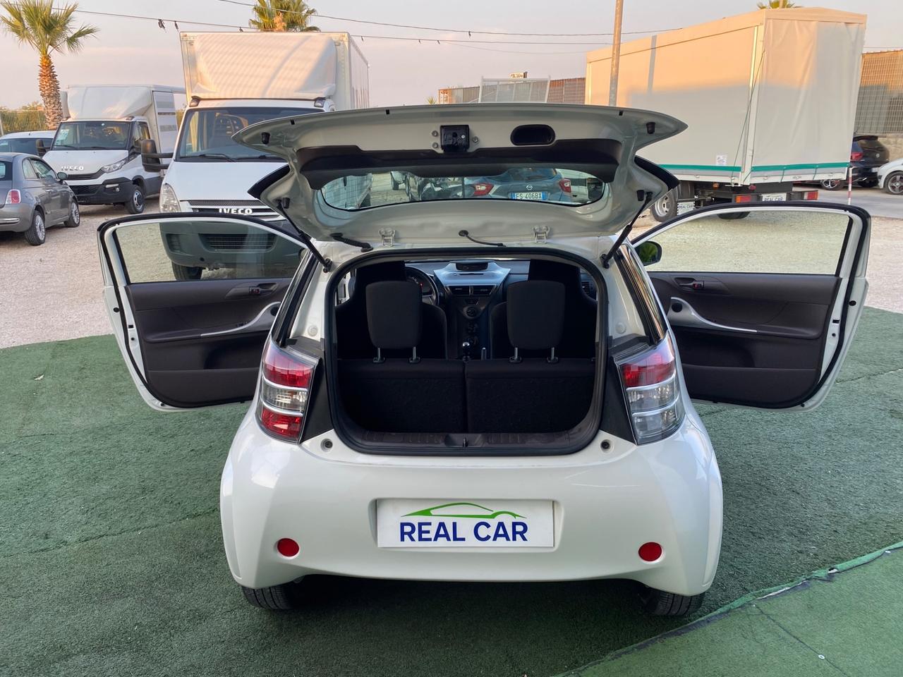Toyota iQ Clima Benzina Neopatentati