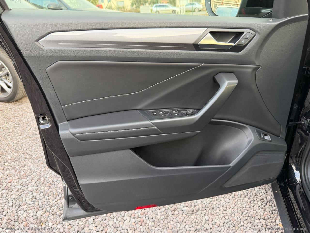 VOLKSWAGEN T-Roc 1.0 TSI Style NAVI LED IQ-LIGHT RETROCAMERA