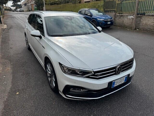 Volkswagen Passat Variant 2.0 TDI DSG Executive R-Line