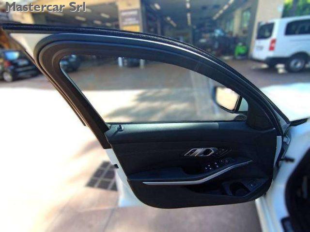 BMW 320 G21 320d Touring mhev 48V xdrive M sport auto - G