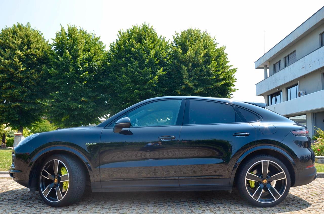 PORSCHE CAYENNE COUPE 3.0 PLUG-IN E-HYBRID 470cv TIPTRONIC, CRONOLOGIA SERVICE PORSCHE, UNICOPROP, UFF ITALIANA, EURO 6D, TETTO, HI-FI BOSE, RETROCAMERA 360°, PERMUTE