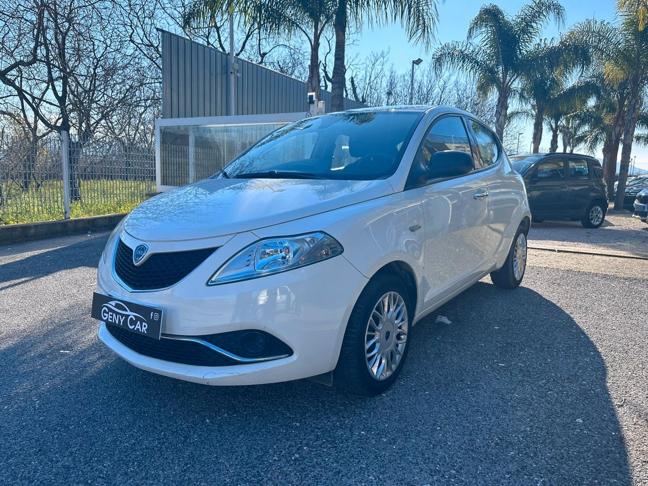 Lancia Ypsilon 1.2 69 CV 5 porte GPL Ecochic Silver