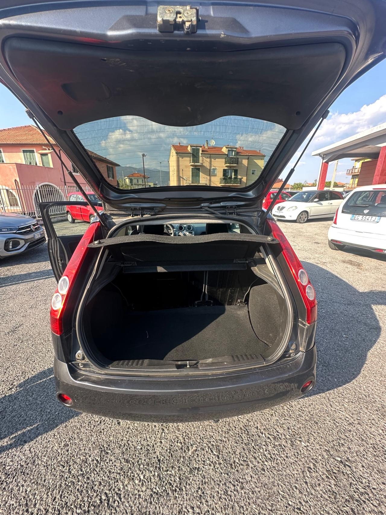 Ford Fiesta 1.2 16V 3p. Ghia