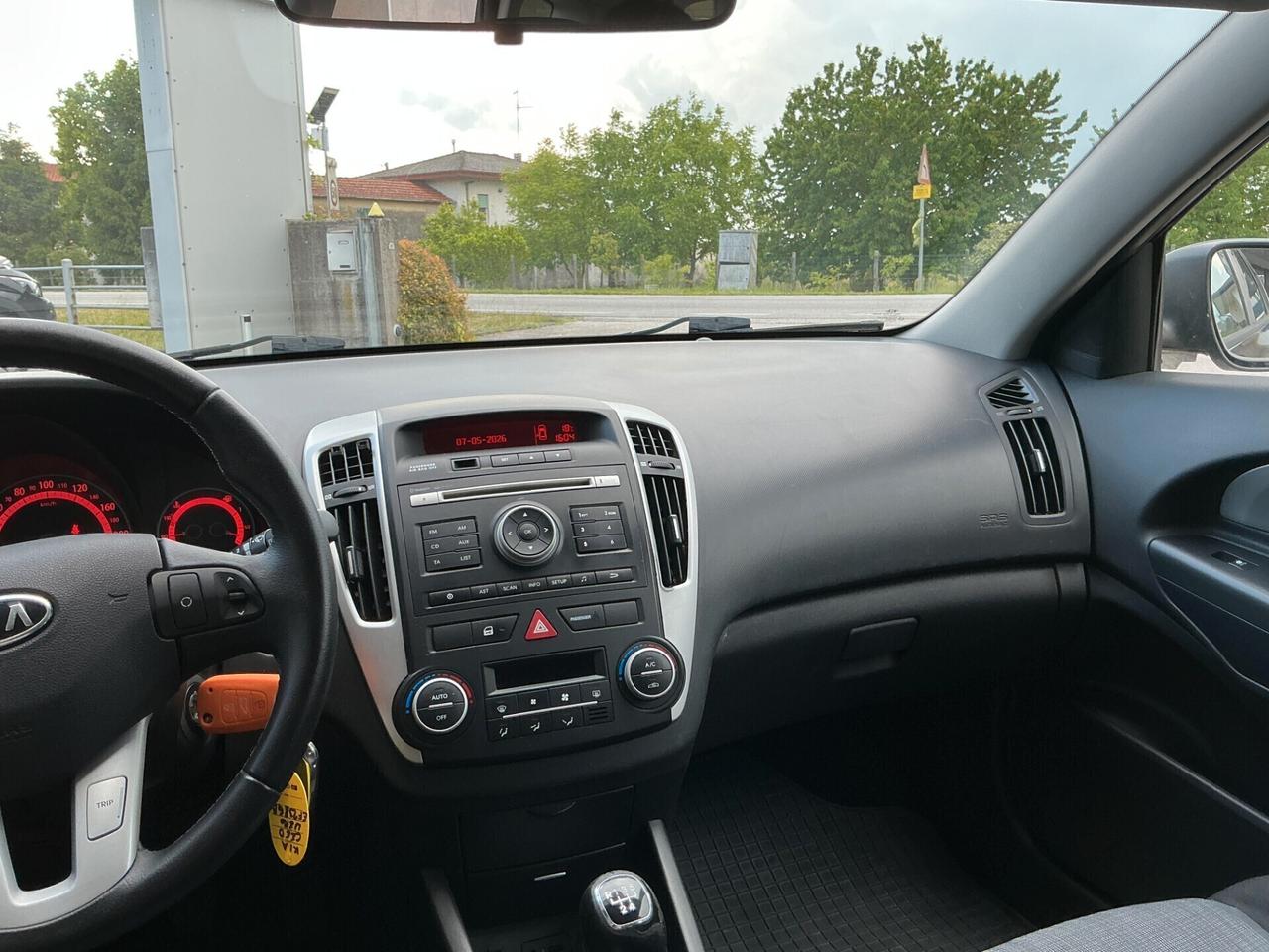 Kia Ceed 1.4 Benzina Neopatentati