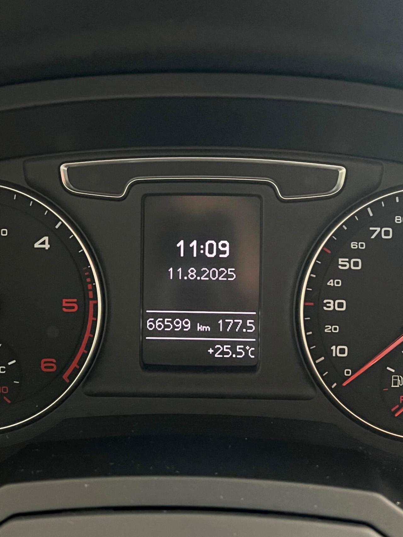 Audi Q3 2.0 TDI 150 CV S line Edition