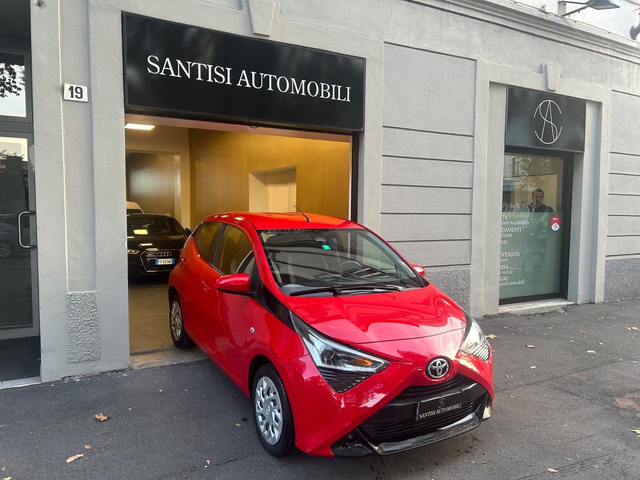 Toyota Aygo 1.0 72 CV 5p X-Clusive Red style EURO6 | 100.000km!!!