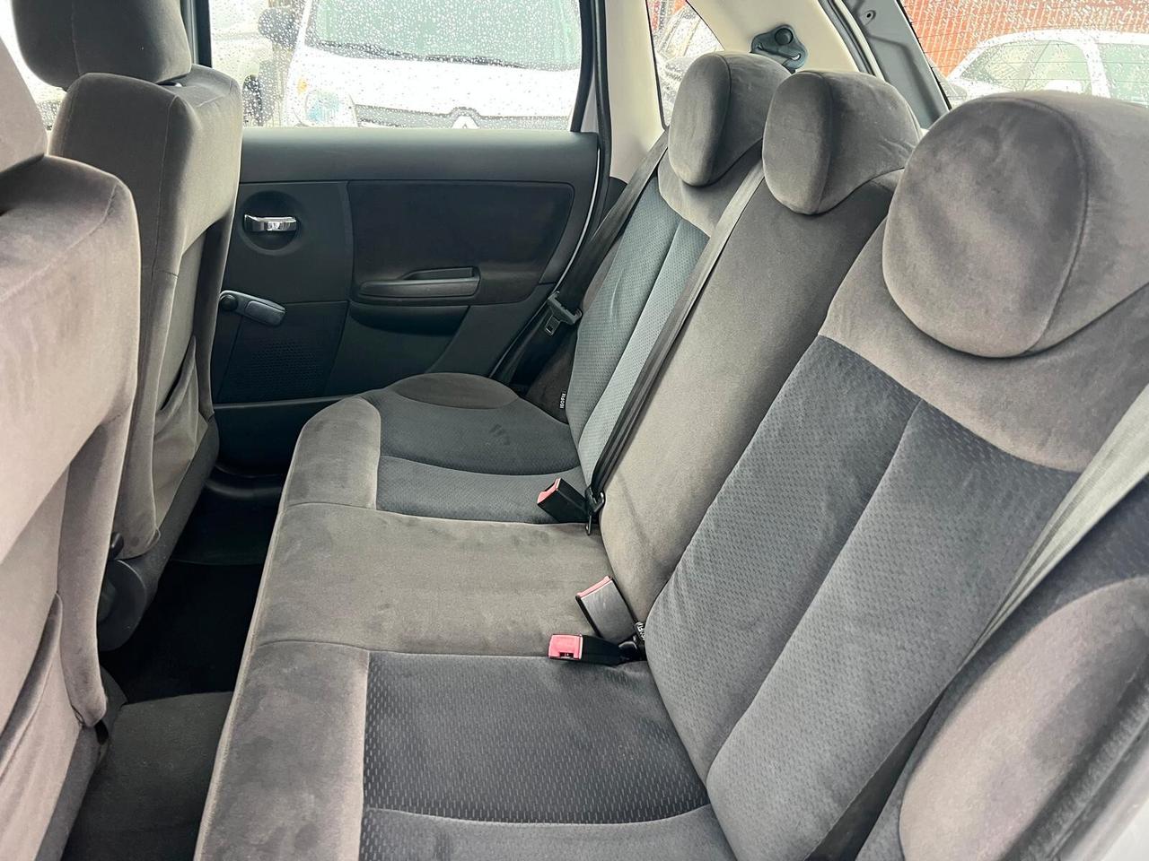 Citroen C3 1.1 airdream Gold by Pinko