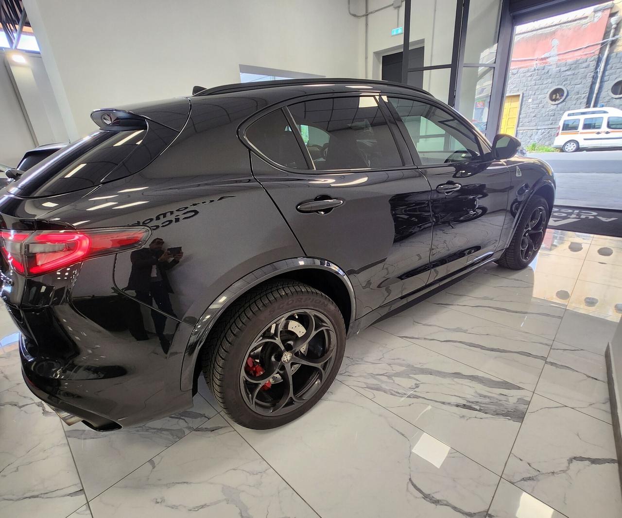 Alfa Romeo Stelvio 2.9 Bi-Turbo V6 510 CV AT8 Quad