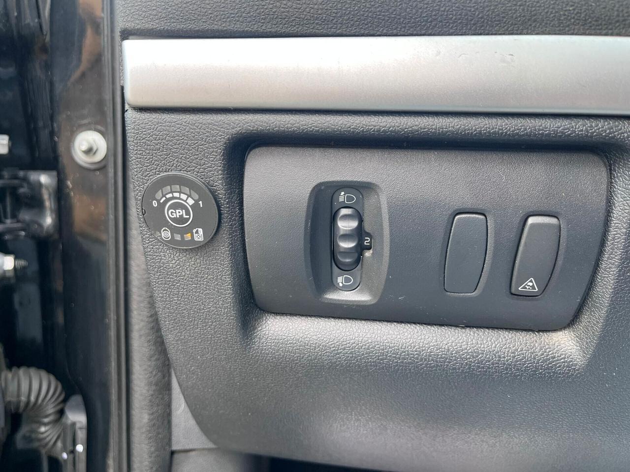 Renault Clio 1.2 16V 5 porte GPL Dynamique