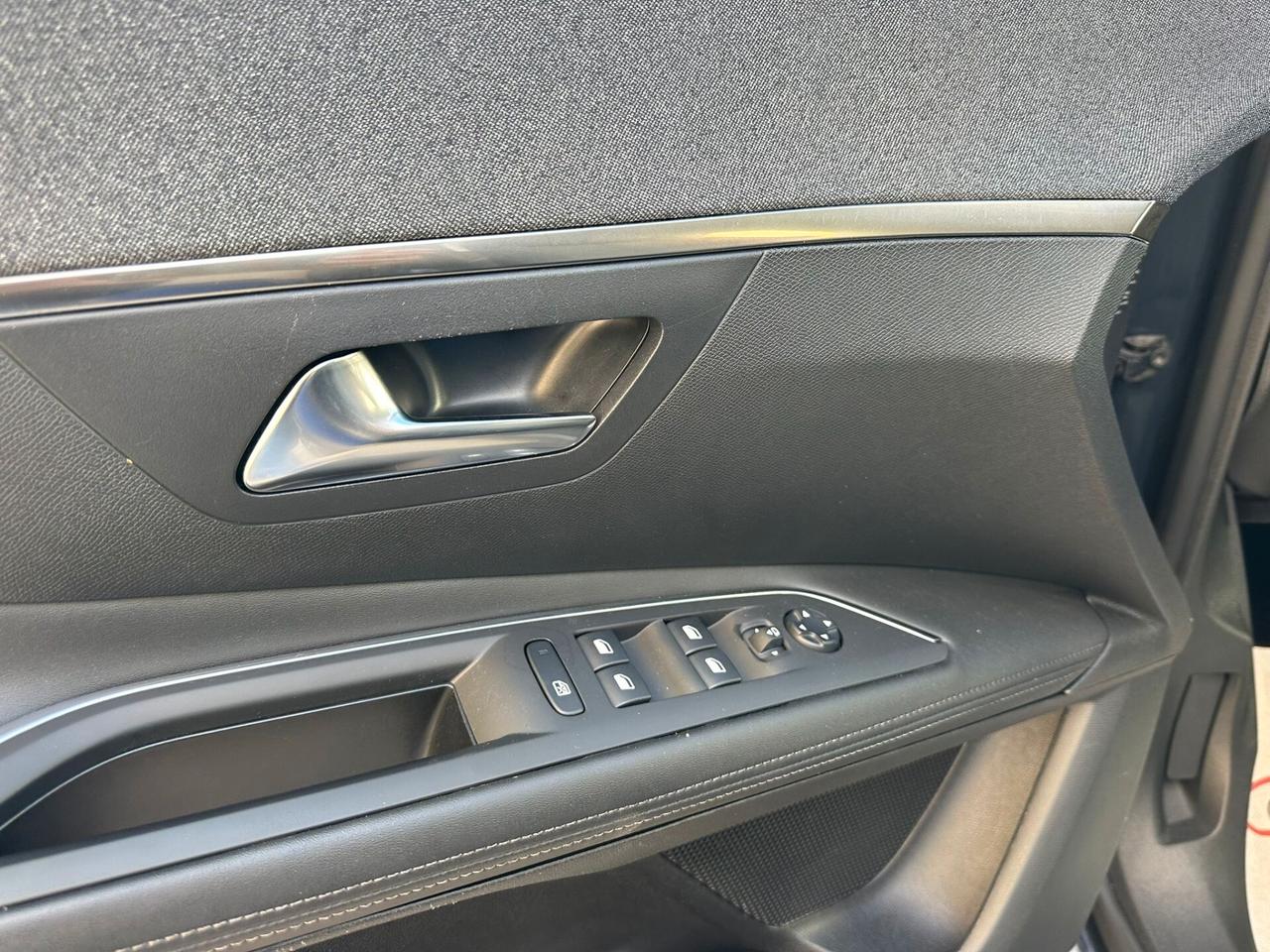 Peugeot 3008 BlueHDi 130 S&S Allure