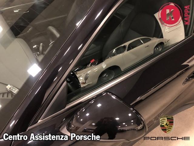 Porsche 911 3.8 Carrera 4S Coupé
