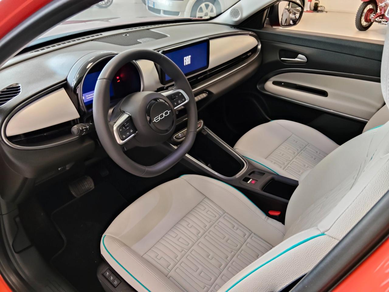 Fiat 600 Hybrid 1.2 100 CV La Prima