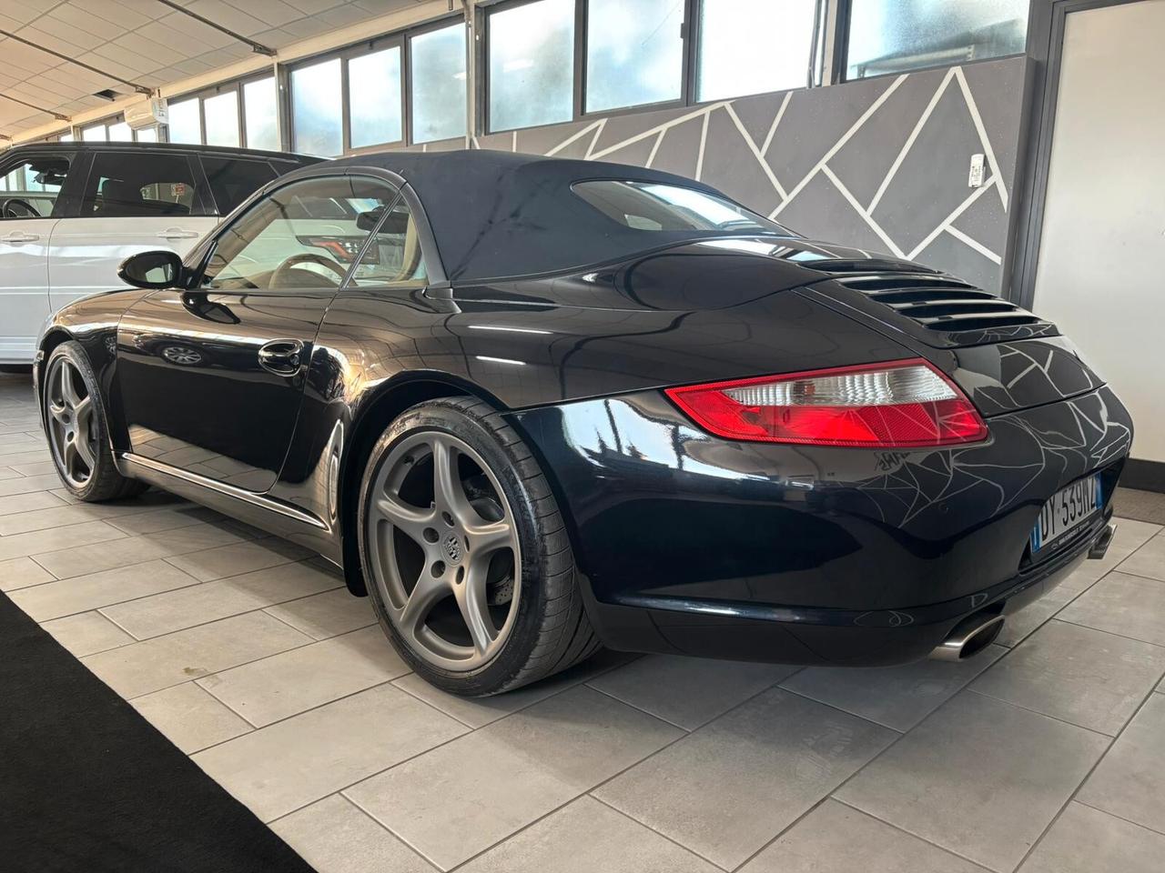 Porsche 911 Carrera Cabriolet