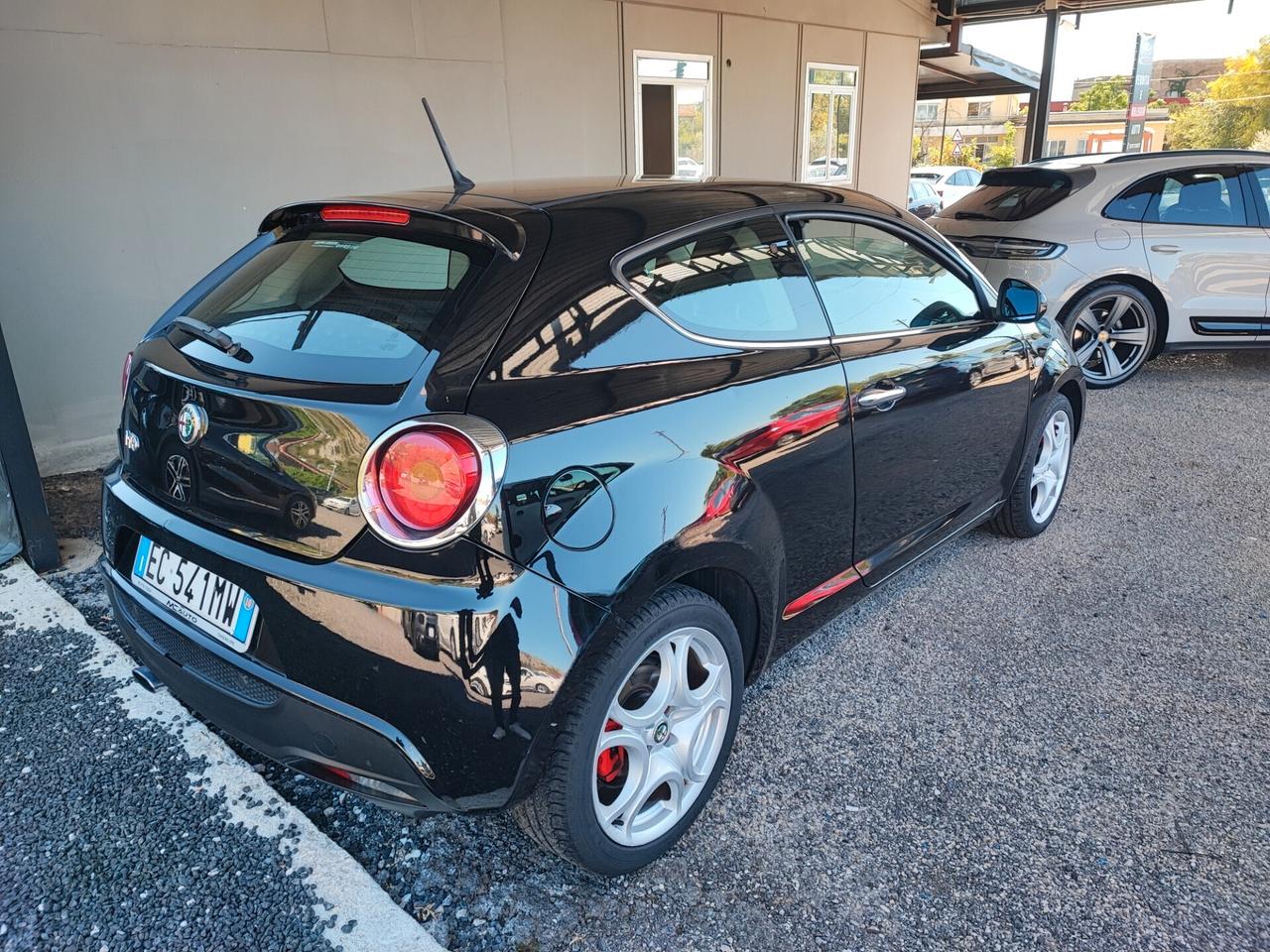 Alfa Romeo MiTo 1.4 105 CV M.air S&S Distinctive Sport Pack