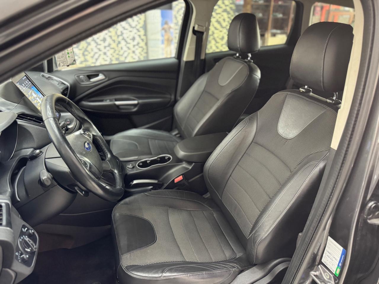 Ford Kuga 2.0 TDCI 180 CV S&S 4WD Powershift Titanium X