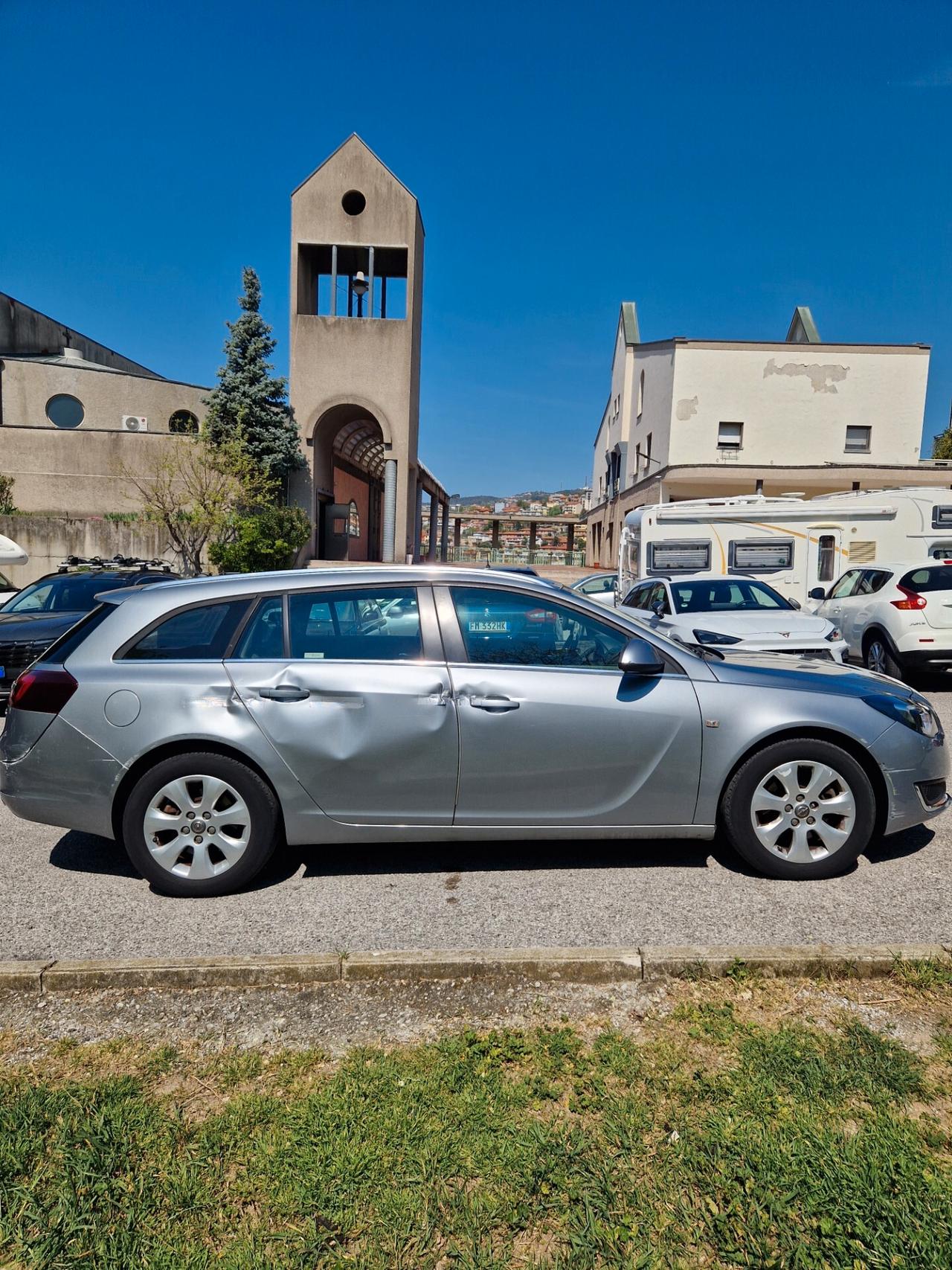 Opel Insignia 2.0 diesel 140CV - Station Wagon