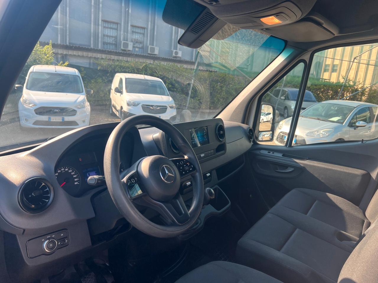 Mercedes Benz Sprinter