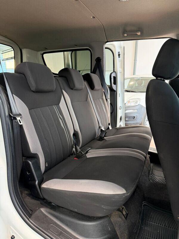 FIAT DOBLO' MAXI 1.6 120cv AUTOCARRO 5 POSTI